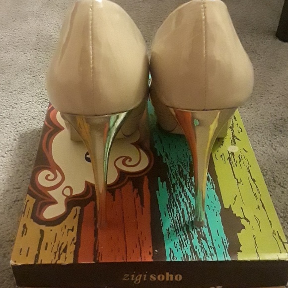 Shoes - Picture 4 of 4